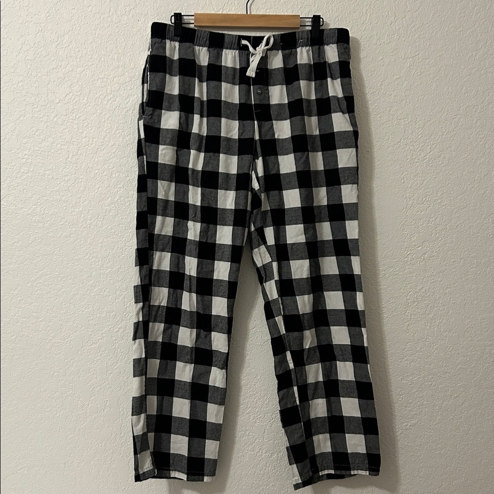 Stars Above Black and White Plaid Pajama Pants Large